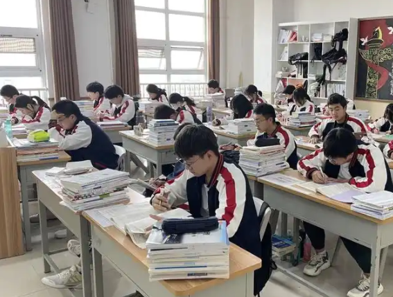 沟通与支撑体系会深度分