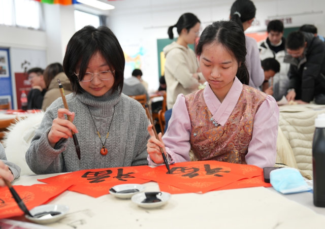 冲刺高考生学习很尽力他