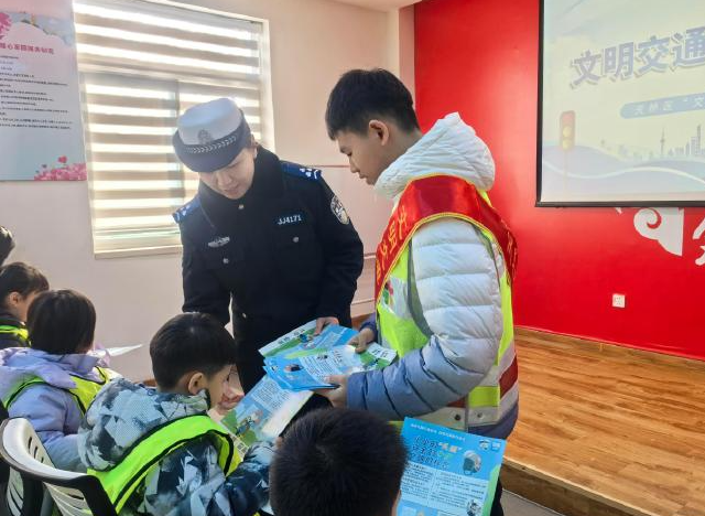 学校引导学生们参加寒假