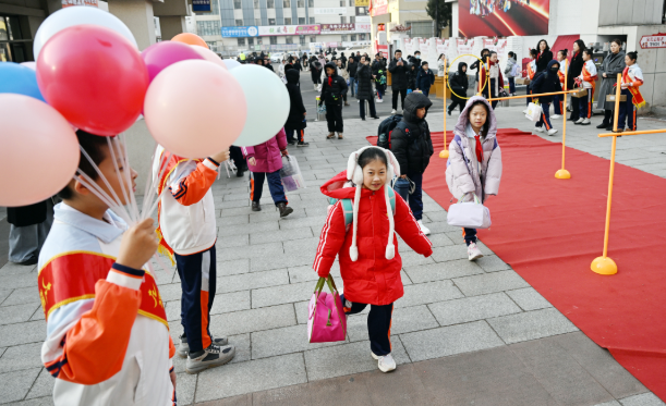 主题班会一体化德育形式