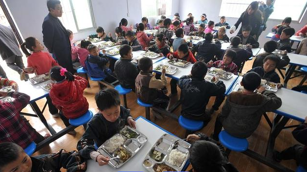 基础薄弱区域学位供应量