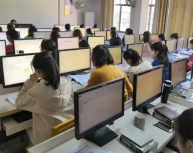 深耕课堂教育专心个性化