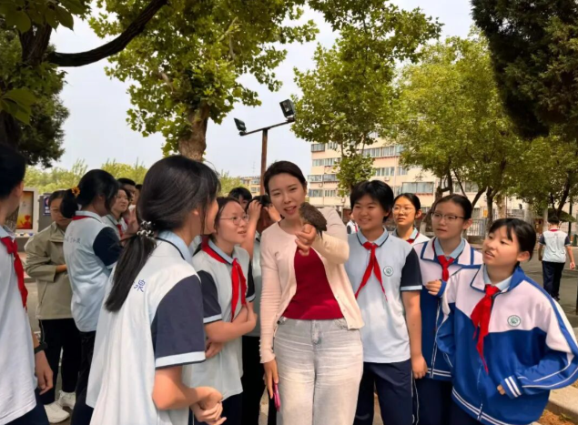 引导学生锤炼坚强意志与