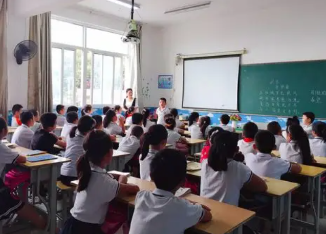 扩充学位供应深耕化办学