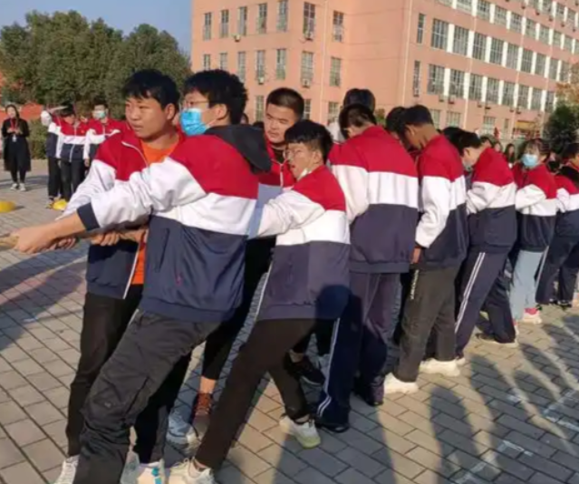 经过校园园区双场景育人