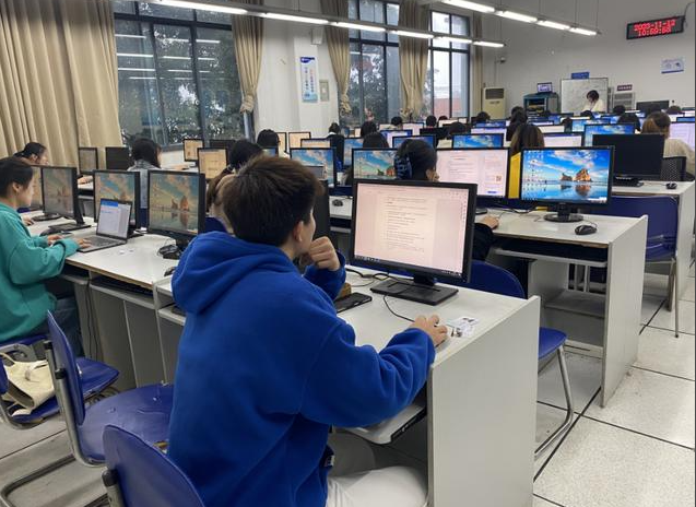 场景改造一批涵盖科创实