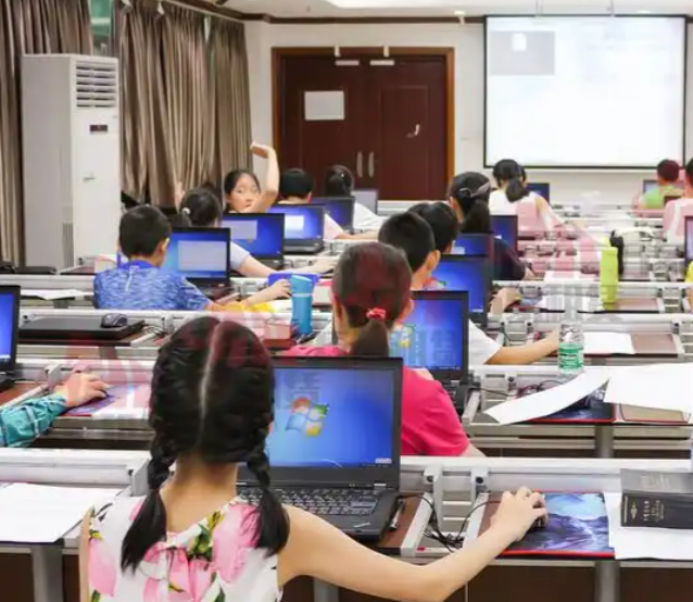回归到“服务于教与学”